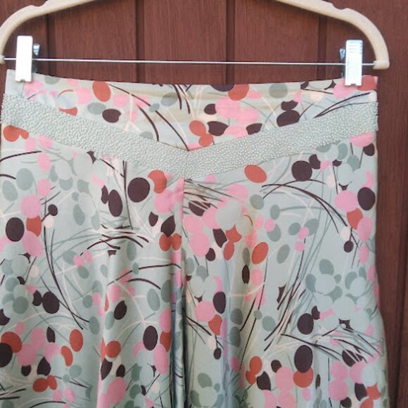 LAUNDRY BY SHELLI SEGAL | 100% Silk Pastel Green Pink Beaded Knee Length Skirt 6 - Picture 3 of 11